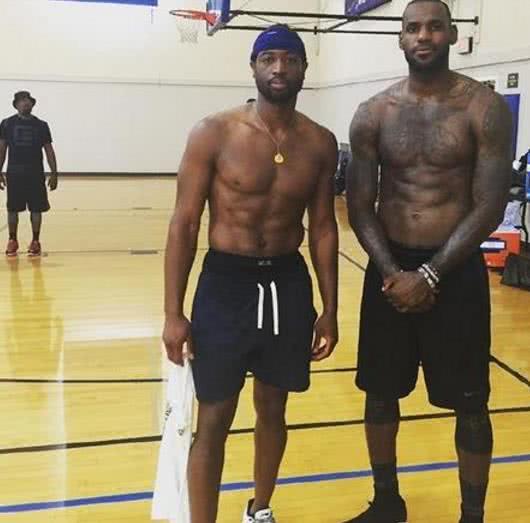 也能为前锋 也能为前锋