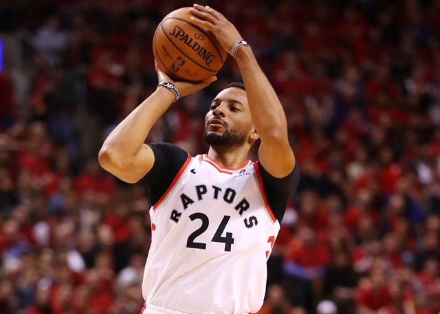 赛场上保持 赛场上保持